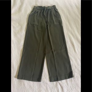 Lululemon Noir Pant